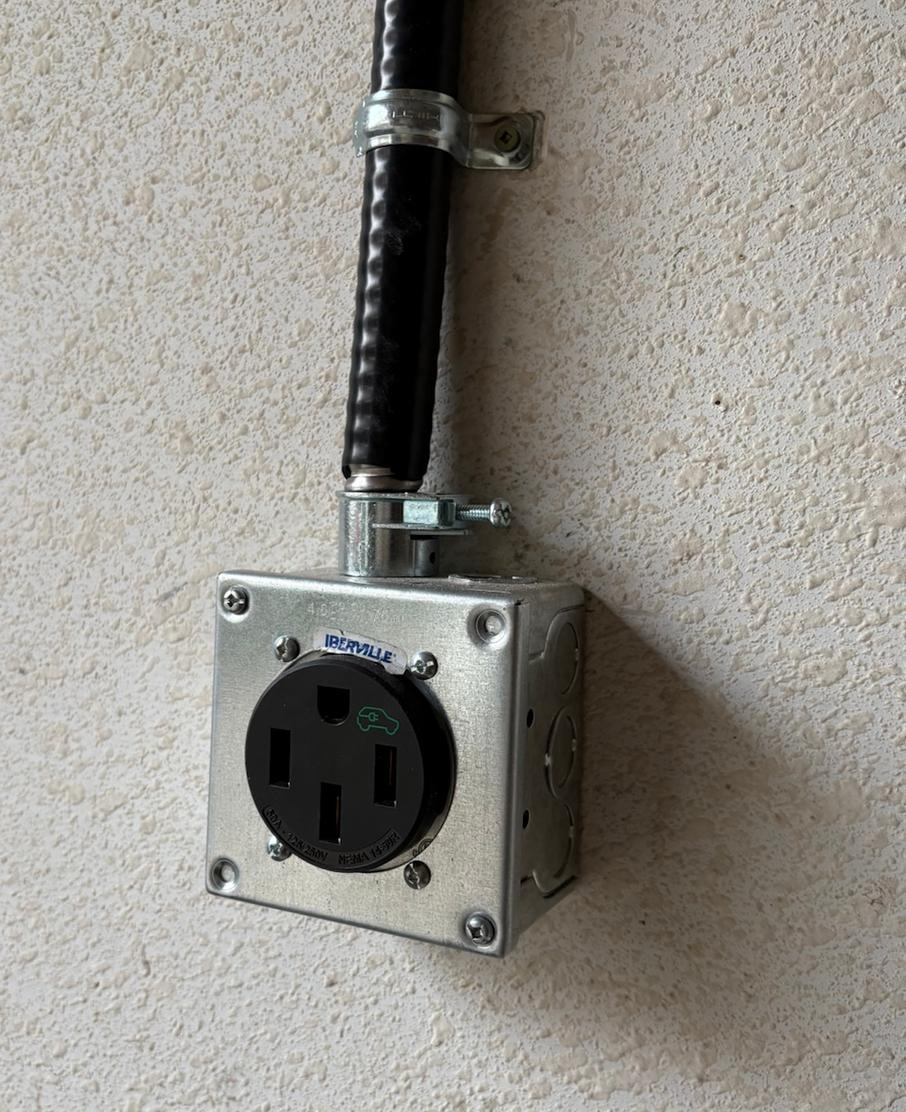 240V outlet installation example
